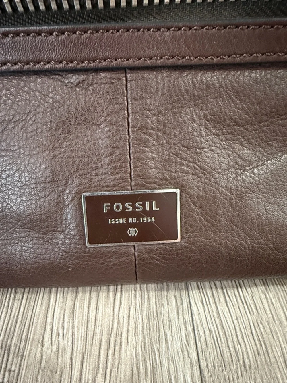 Fossil Dark Brown Leather Messenger Crossbody‎
